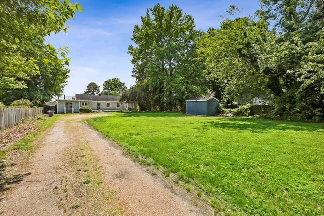 Photo - Water Views, Hampton, 3 bed 2.5 bath Ready Now!
