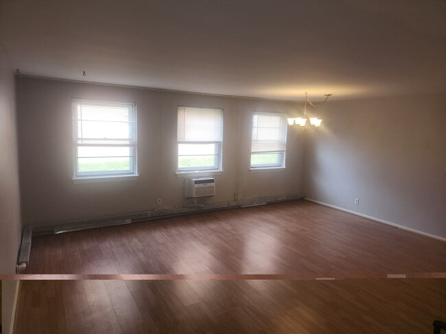 sala de estar/comedor - 13765 Cedar Rd Unidad 102