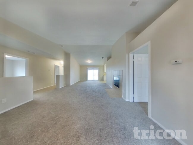 Photo - 16348 Appletree Ln