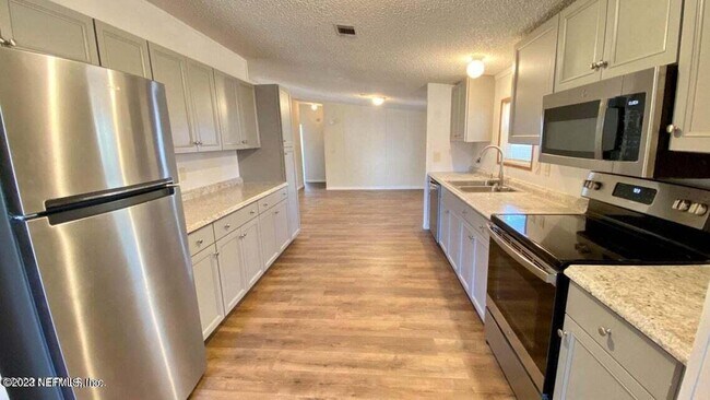 Photo - 650 S W Orange Ave