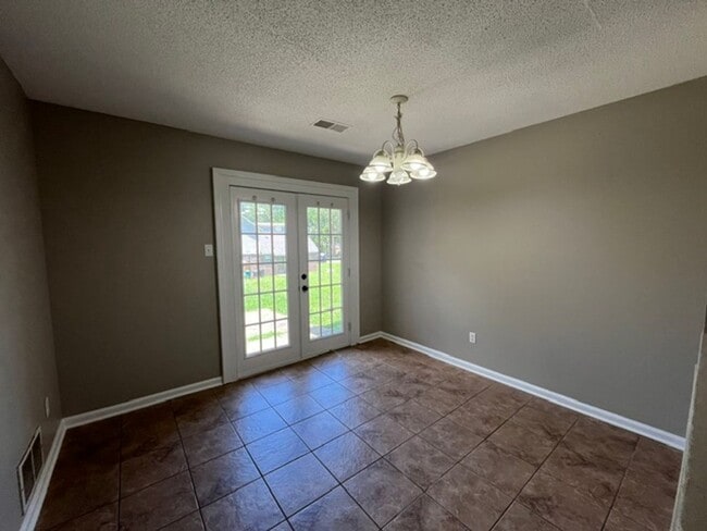 Photo - Renovated 3 Bedroom 3 Bath Townhome for Rent!