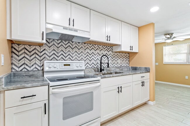 Photo - 2139 Ranchita Trl