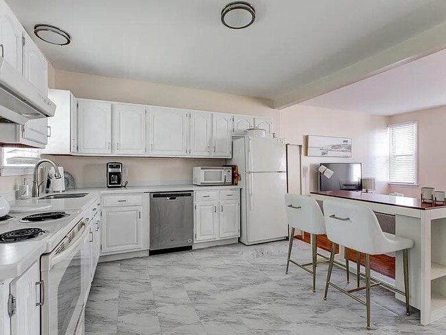 Photo - 27 Thames St