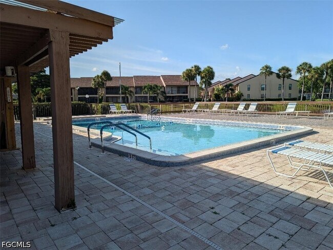 Photo - 15493 Admiralty Cir Unit 5
