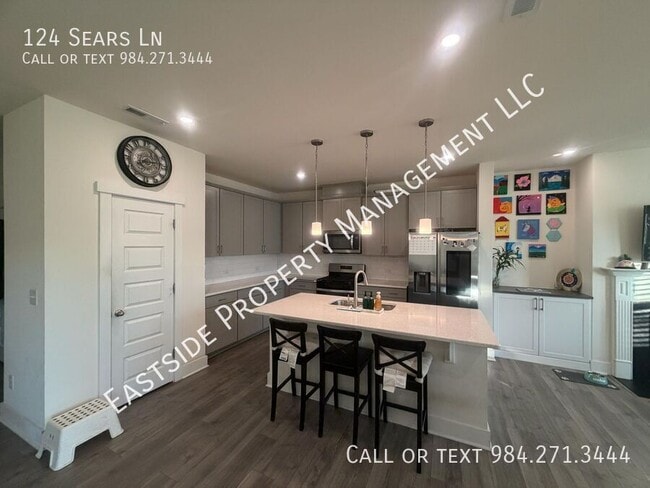 Photo - 124 Sears Ln