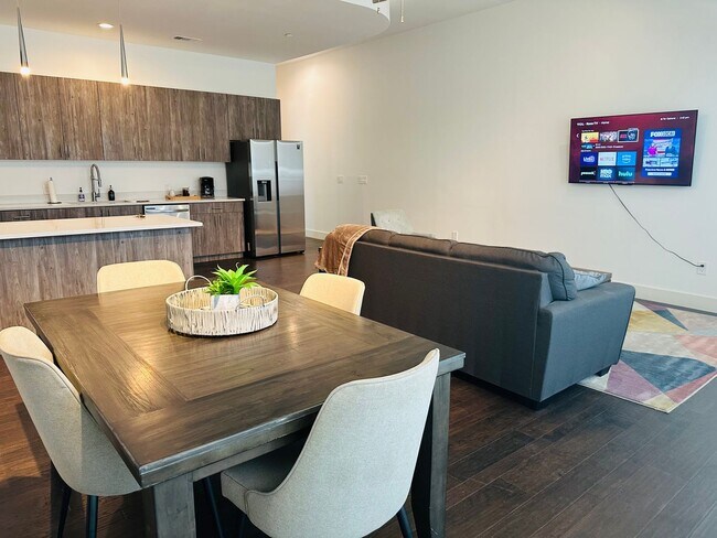 Photo - Modern 1 Bedroom in The Cedars Unit 417