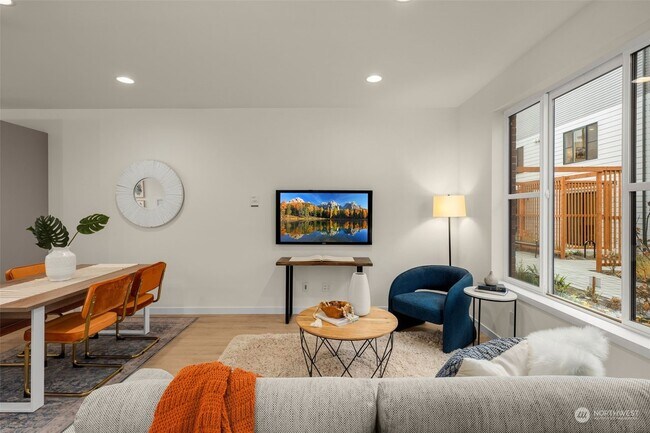 Photo - 8326-8313 13th Ave NW