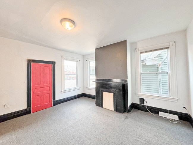 Photo - 3263 Parkview Ave