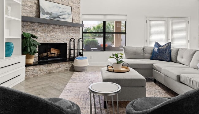 Photo - 11264 N 128th Pl Unidad ID1356268P