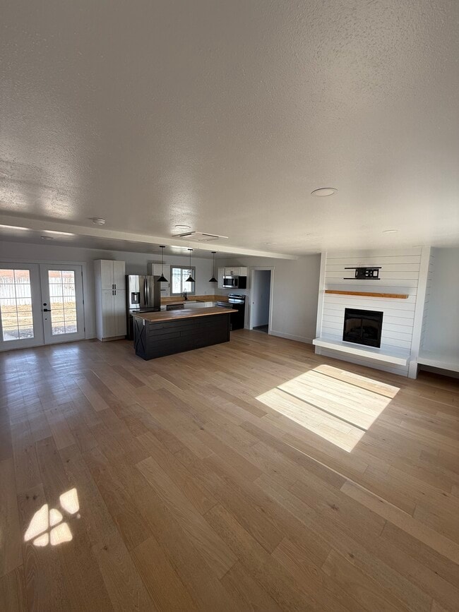 Photo - 633 E Pinion Ridge Rd