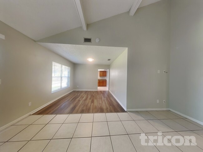 Photo - 3206 Shady Glen Cir