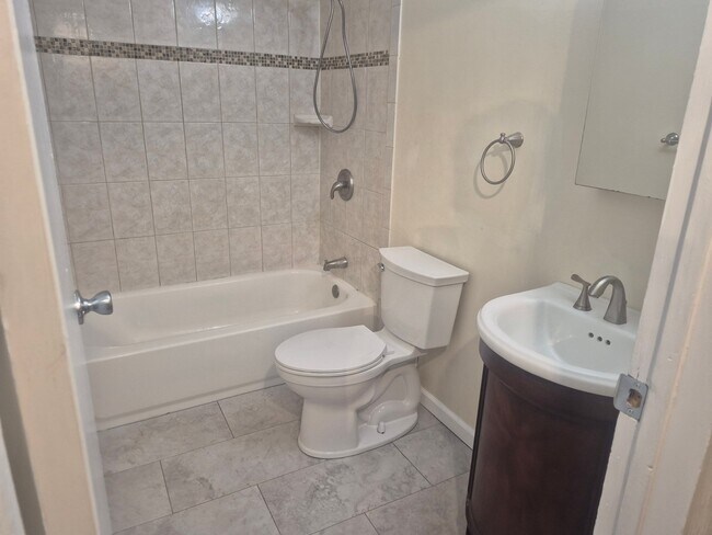111 N Oaks Blvd