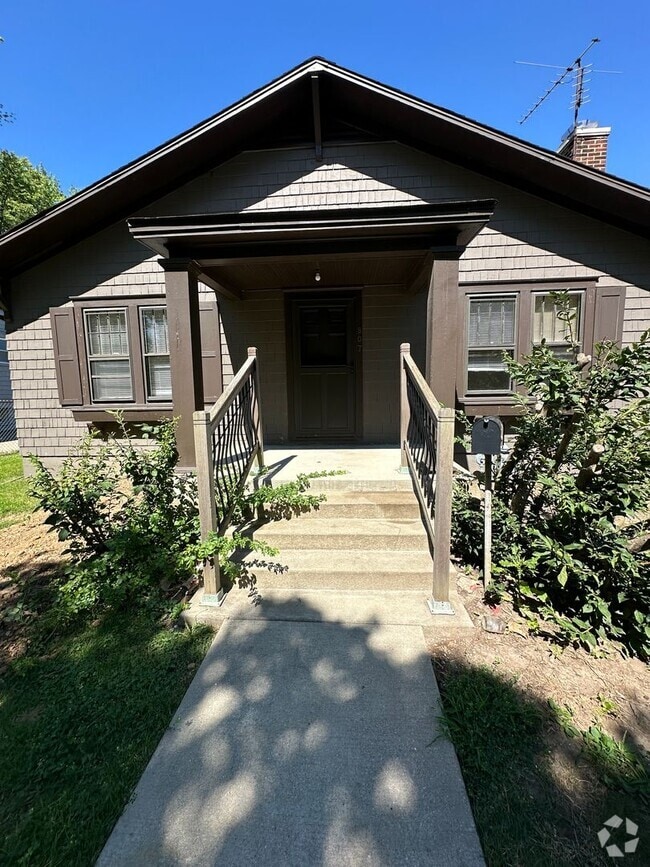 Building Photo - 807 N Orchard St Rental