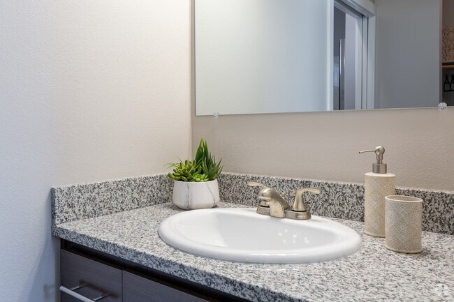 2BR, 2BA - 1,029 SF Cedar Floor Plan - The Boulevard