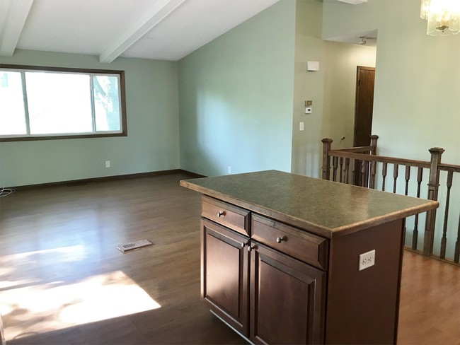 Photo - 17399 Barberry Cir