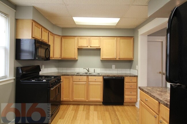 Photo - 1124 Watson St SW