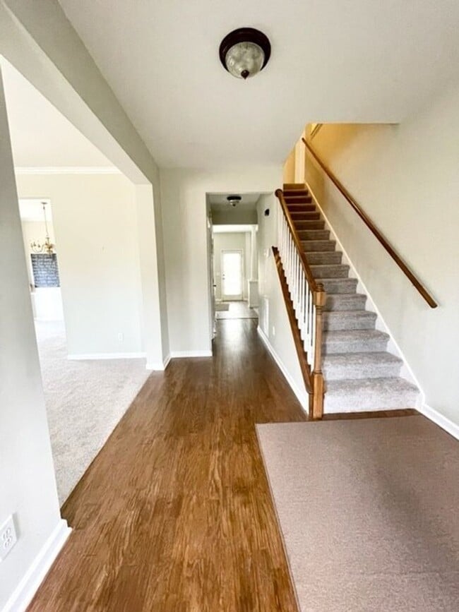 Photo - 1424 Clairmonte Cir