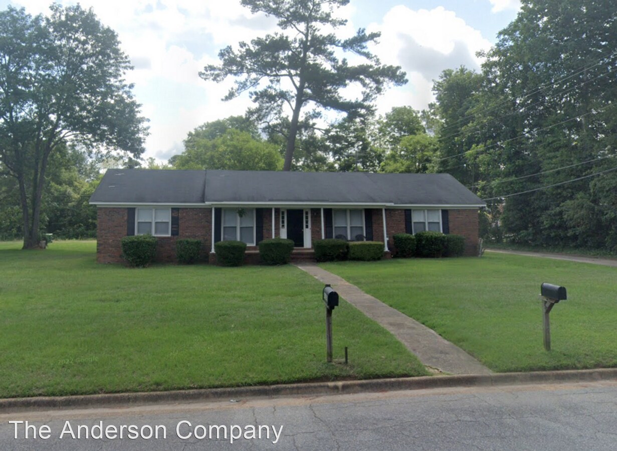 3 br, 2 bath House - 420-A Kingswood Dr. - 3 br, 2 bath House - 420-A Kingswood Dr.