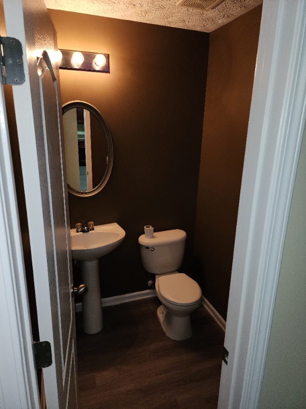 Photo - 205 Tributary Ct