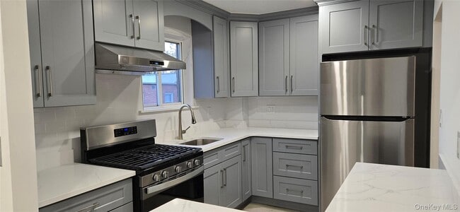 Photo - 62-60-62-71 71st St Unidad 3