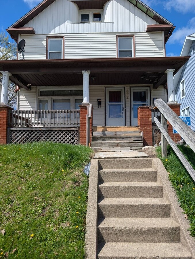 Photo - 1351 S Seneca Ave