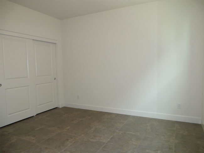 Photo - 1388-1390 S Dairy Drive - 1390