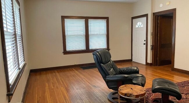 Photo - 1114 N Carlos St