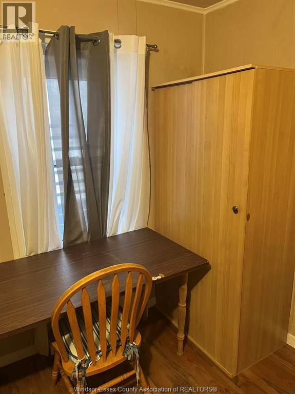 Photo - 3155 Peter St