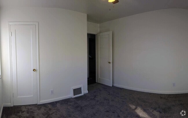 Building Photo - 761 440 W Rental
