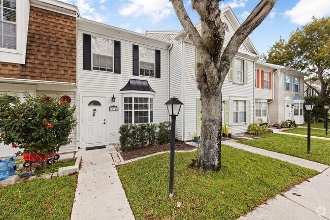 Building Photo - 217 Old English Dr Rental