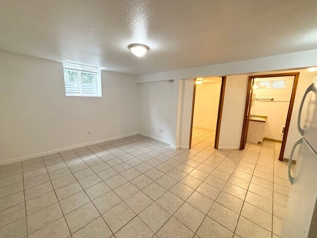 Photo - CK1391-B*-Owner auto-approve up to $500 repairs Unit F