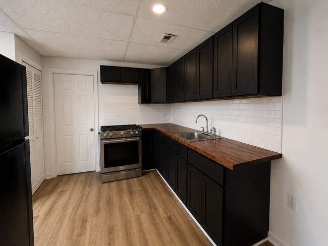 2115 W Ontario St Unit 3