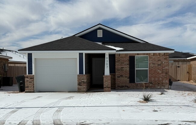 Building Photo - 10307 Creek St