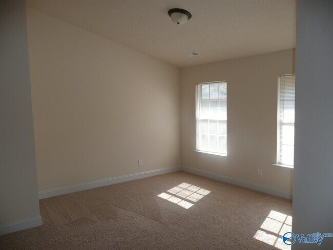 Photo - 209 Shadow Cove Dr SW