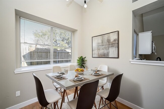 Photo - 6407 Whitbourne Dr