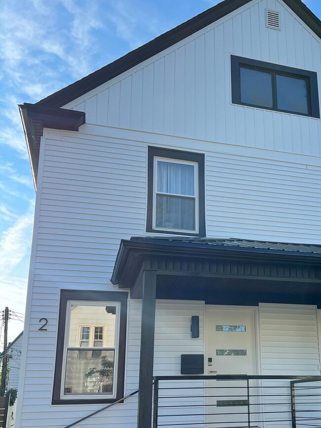 Photo - Gorgeous three bedroom in the heart of Par...