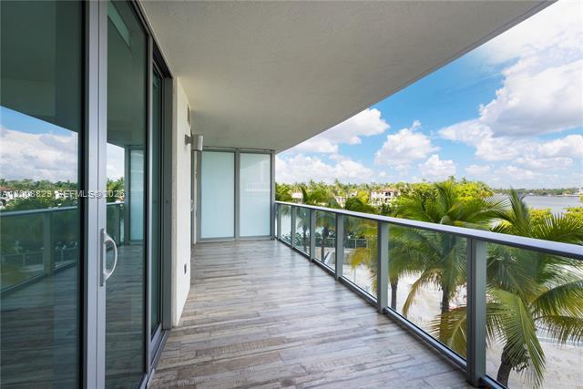 Photo - 6620 Indian Creek Dr Unit 313