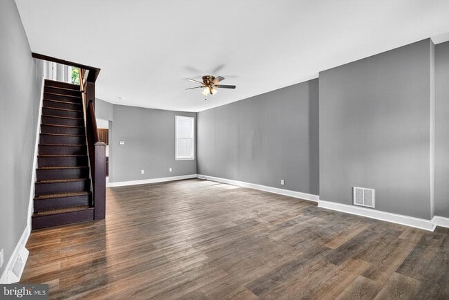 Photo - 15 Adella Ave