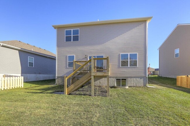 Photo - 1611 Maci St