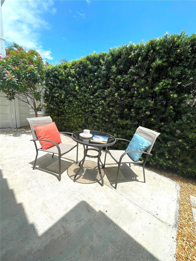 Photo - 331 Desoto St