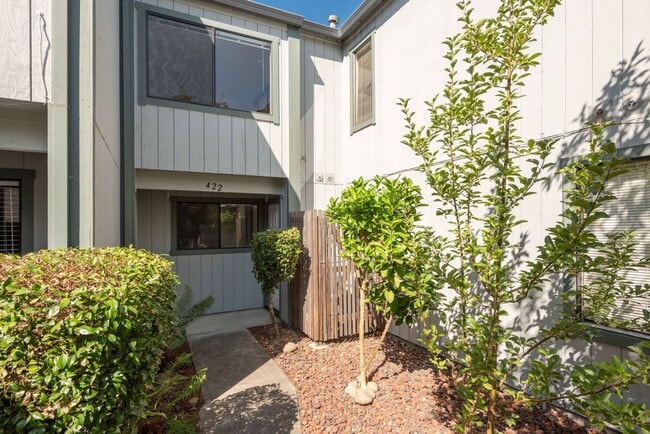 Photo - Westland Estates 2 Bedroom 2.5 Bathroom Condo