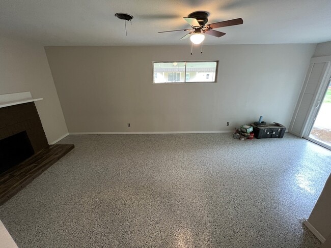 Photo - 309 Stadium Dr