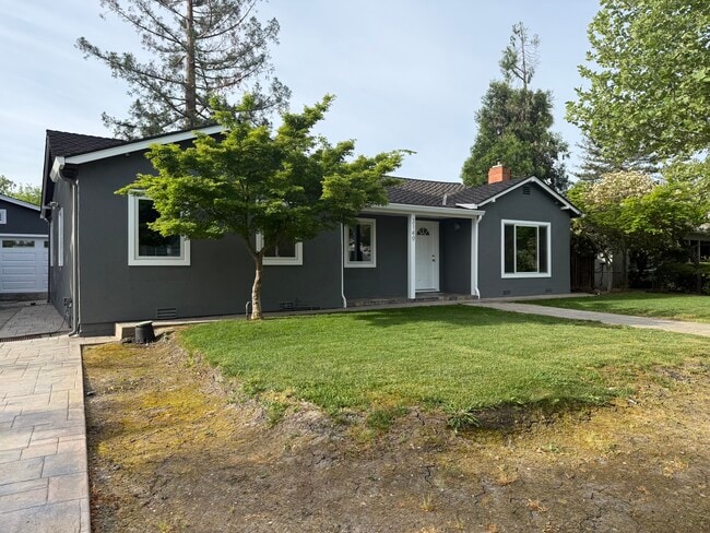 Building Photo - 3149 Rogers Ave