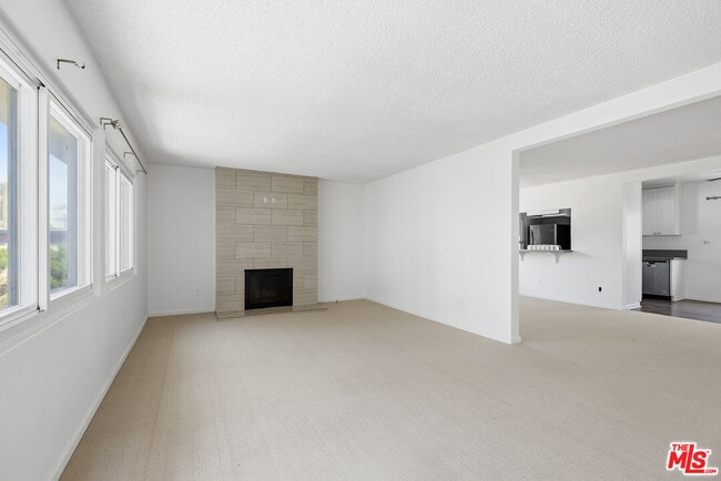Photo - 8401 Tuscany Ave Unidad 4