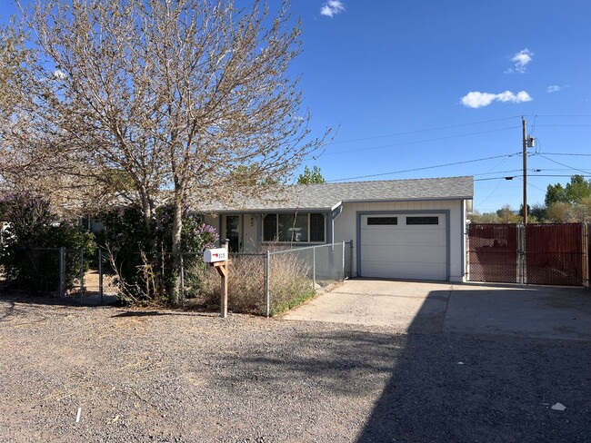 Centrally Located Single Family Home in Fe... - Centrally Located Single Family Home in Fe...