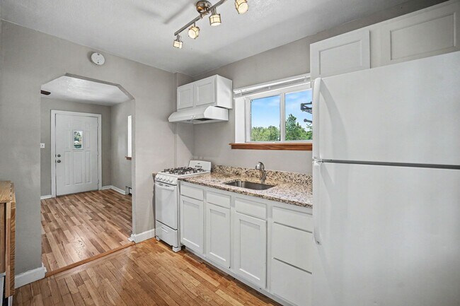 Photo - Studio Apartment Close to South Broadway! Unit 3100 S Lincoln St.