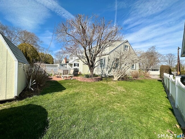 Photo - 40 Parkway S