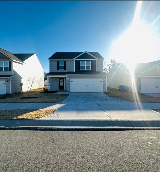 Building Photo - Spacious 3-bedroom with a massive Owner's Retreat and Dual Closets.
