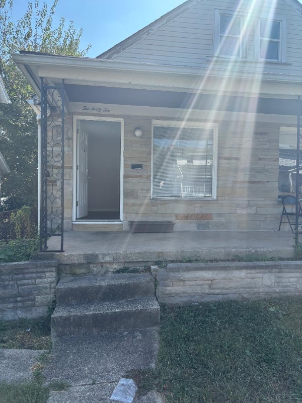 Building Photo - 242 E Siebenthaler Ave Rental