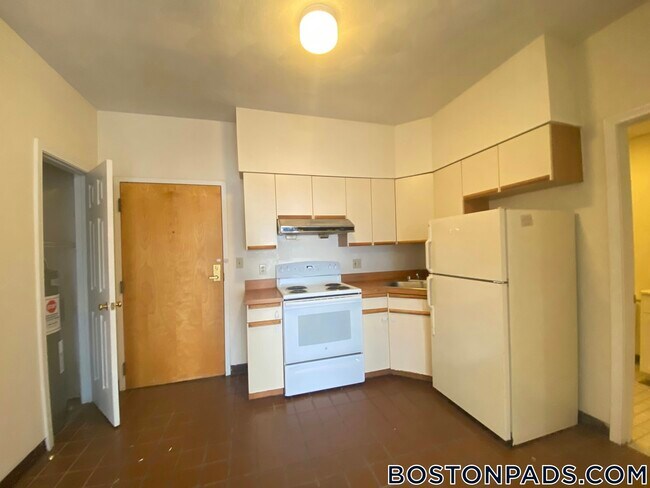 Photo - 81 Essex St Unit 84